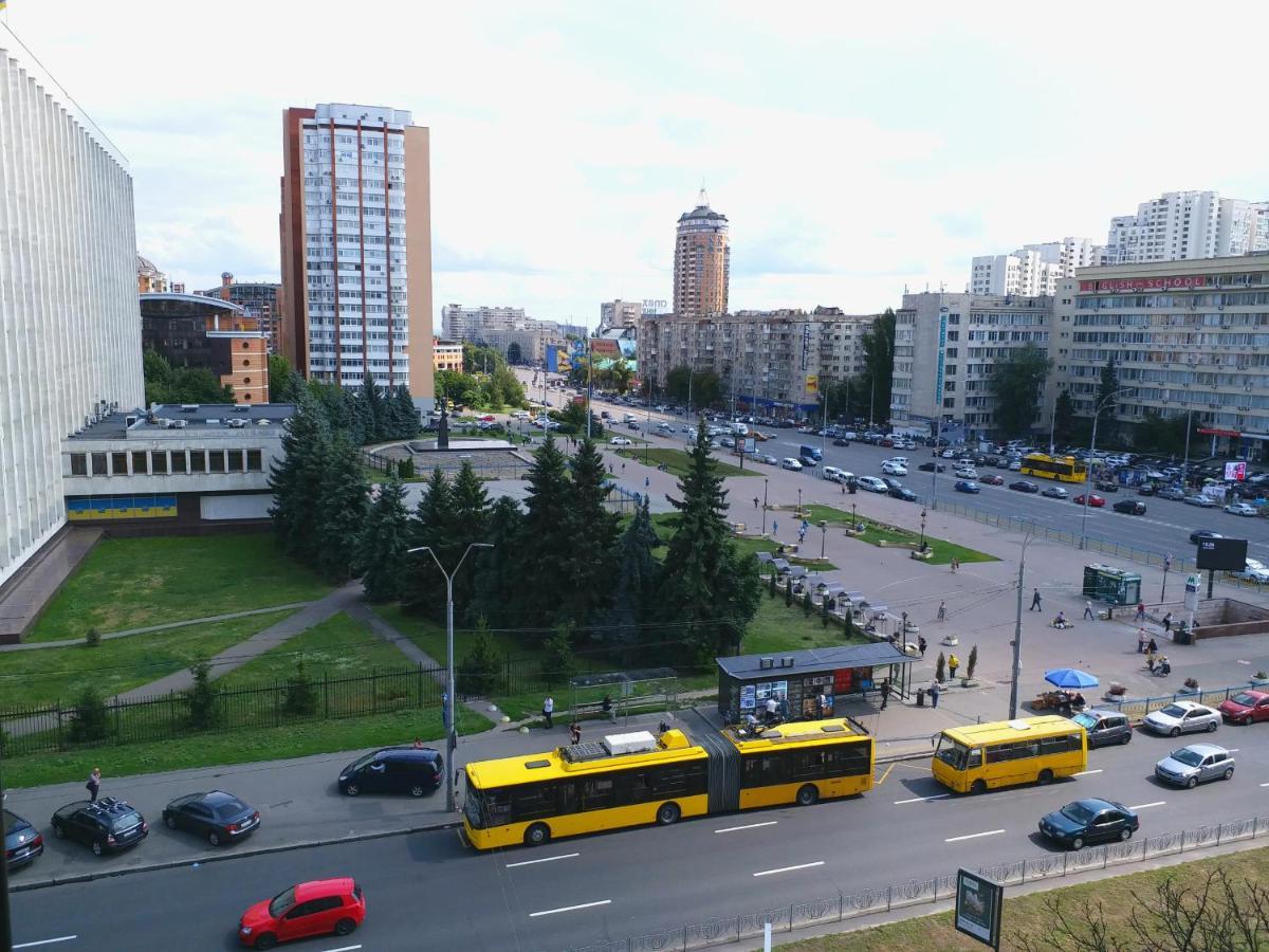 Отдельная Комната С Балконом В Апартаментах, Возле М Печерская Kiew Exterior foto